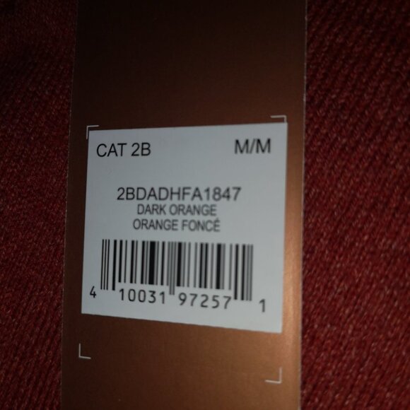 2 / $30.00 - NWT Denver Hayes Men's Size Medium V-neck Lightweight Sweater - Picture 4 of 7